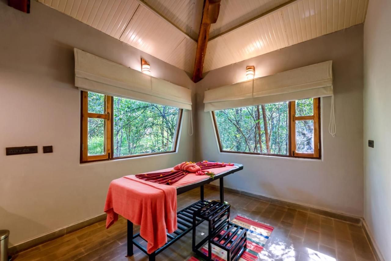 Kanha Jungle Camp Ngoại thất bức ảnh