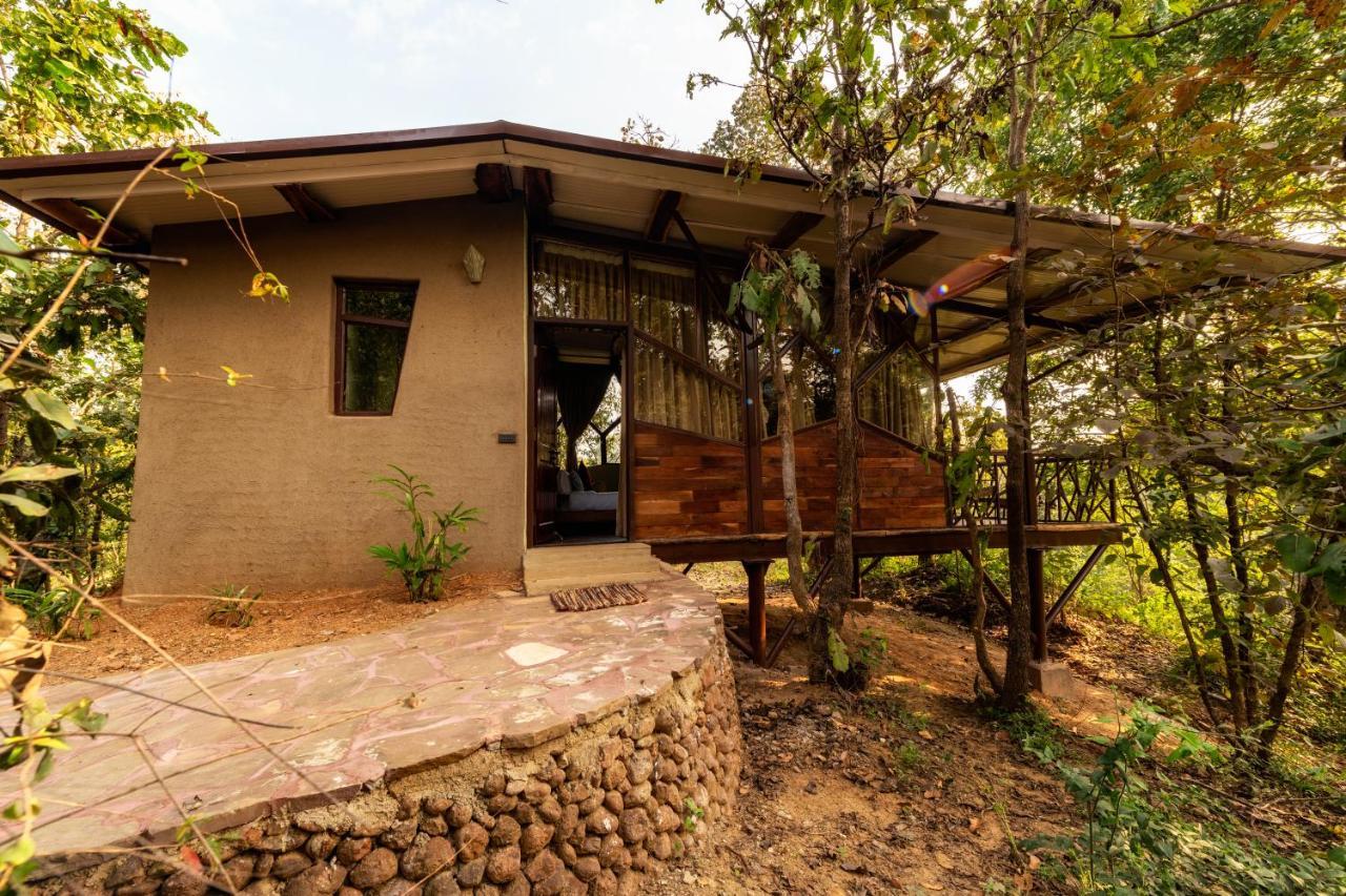 Kanha Jungle Camp Ngoại thất bức ảnh