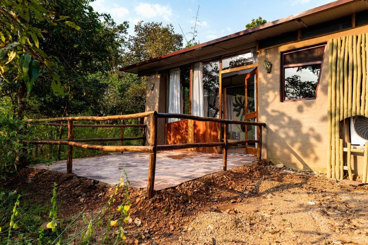 Kanha Jungle Camp Ngoại thất bức ảnh