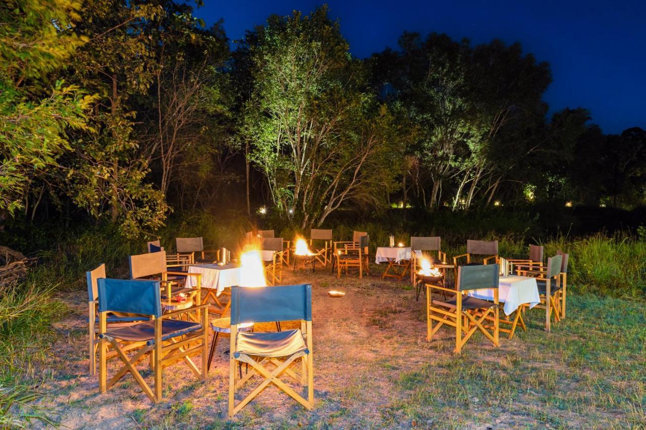 Kanha Jungle Camp Ngoại thất bức ảnh
